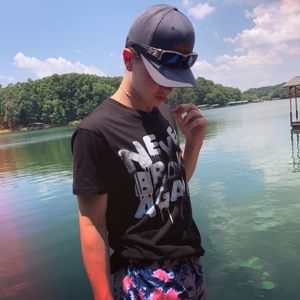 Meet your Posher, Dylan